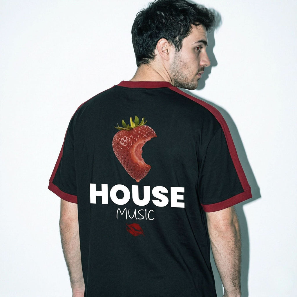 Strawberry Lips Tee Black